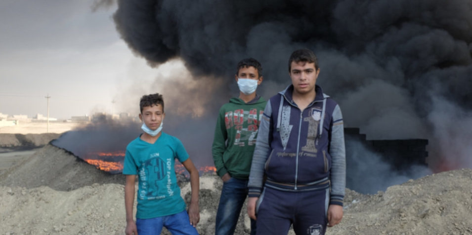 sm_Iraq_qayyarah_boys_oxfam_